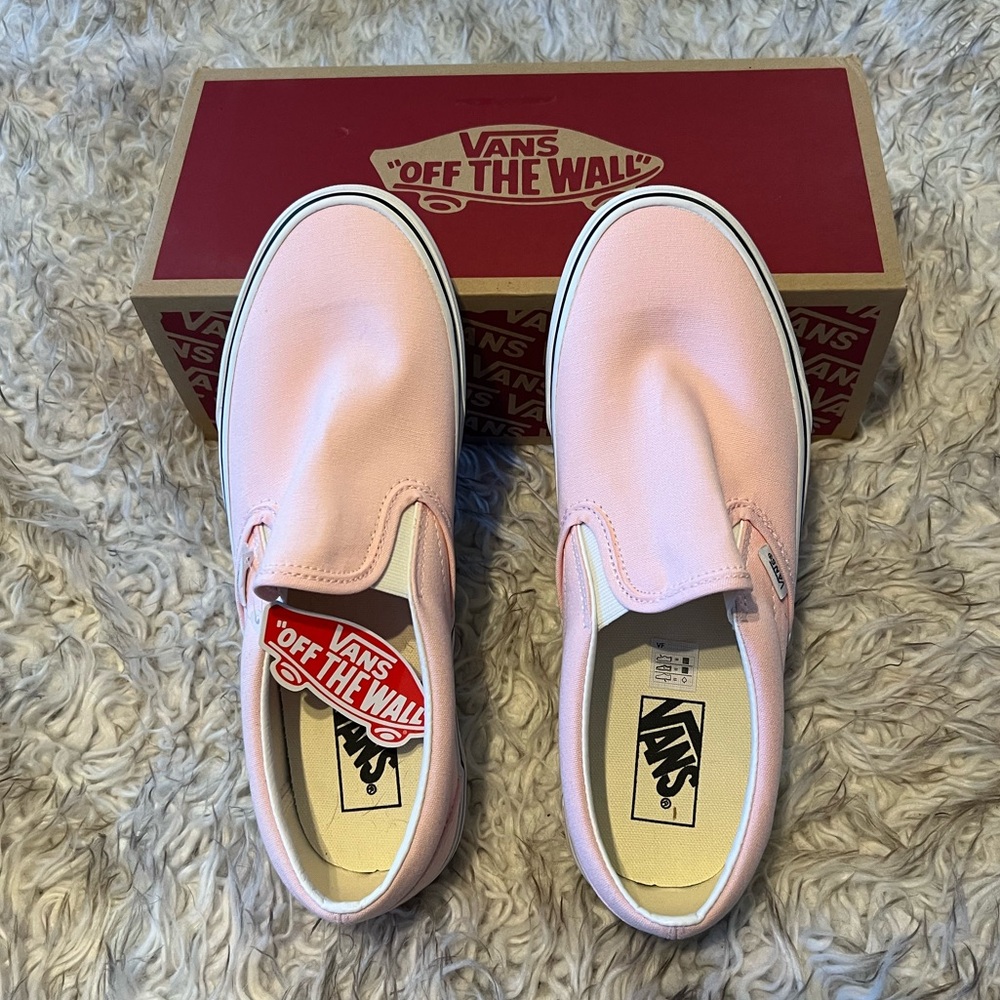 Vans Blush Pink Men’s 9.5 Classic Slip-ons New in Box